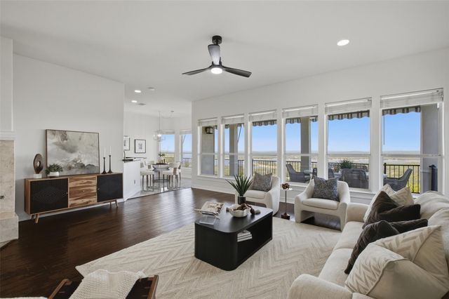 7008 Deepwood DR, Lago Vista, TX 78645