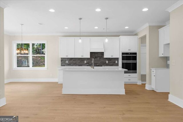 5559 Overview Drive, Flowery Branch, GA 30542