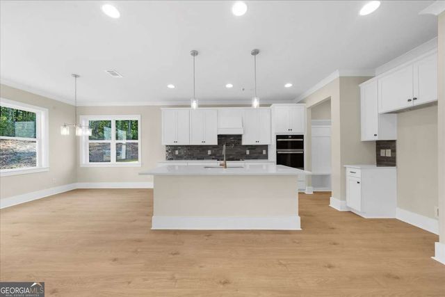 5559 Overview Drive, Flowery Branch, GA 30542