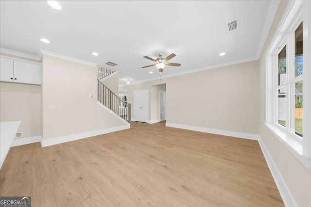 5559 Overview Drive, Flowery Branch, GA 30542