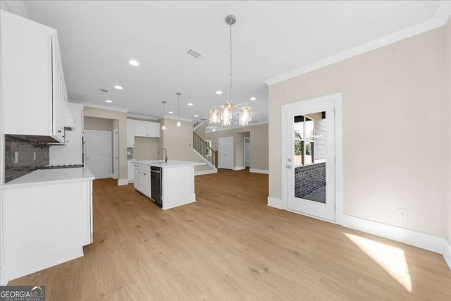 5559 Overview Drive, Flowery Branch, GA 30542