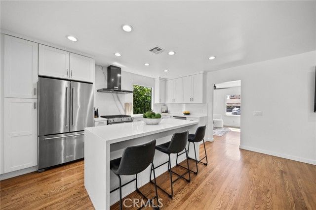 6026 Wilkinson, Los Angeles, CA 91606