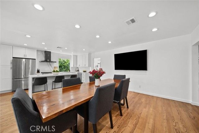 6026 Wilkinson, Los Angeles, CA 91606