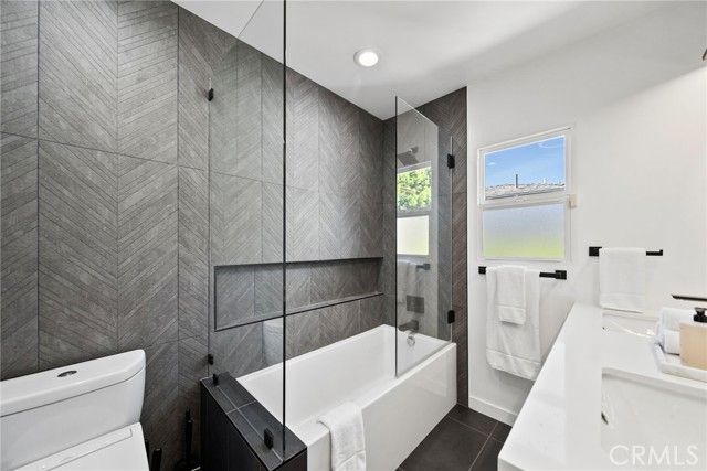 6026 Wilkinson, Los Angeles, CA 91606