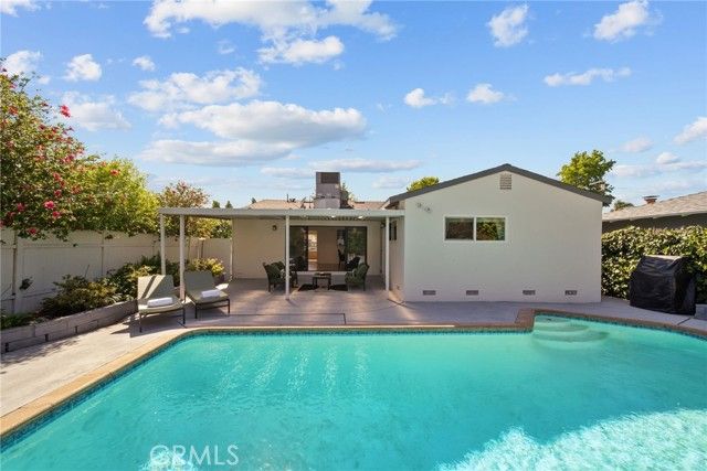 6026 Wilkinson, Los Angeles, CA 91606