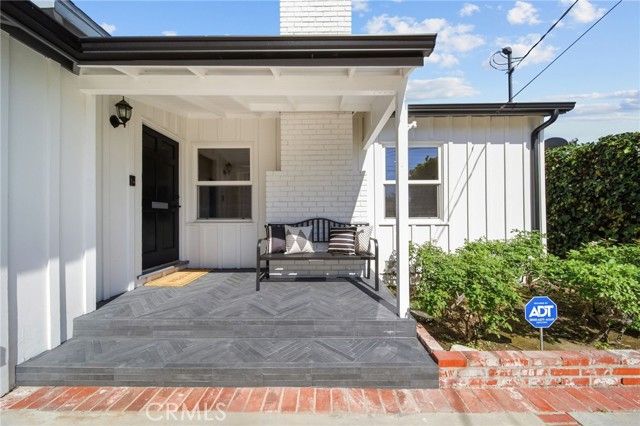 6026 Wilkinson, Los Angeles, CA 91606