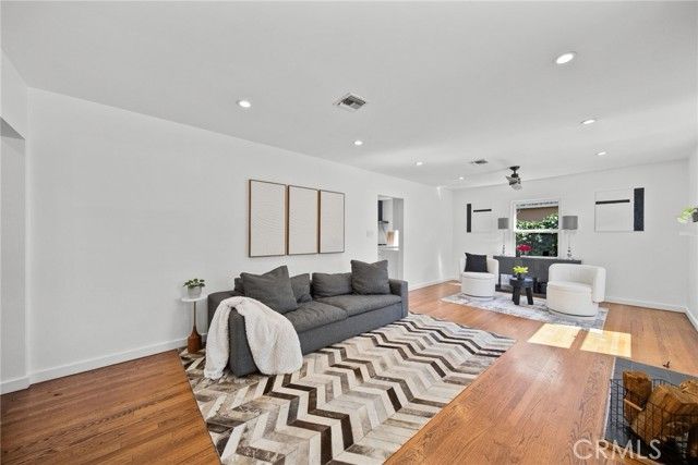 6026 Wilkinson, Los Angeles, CA 91606