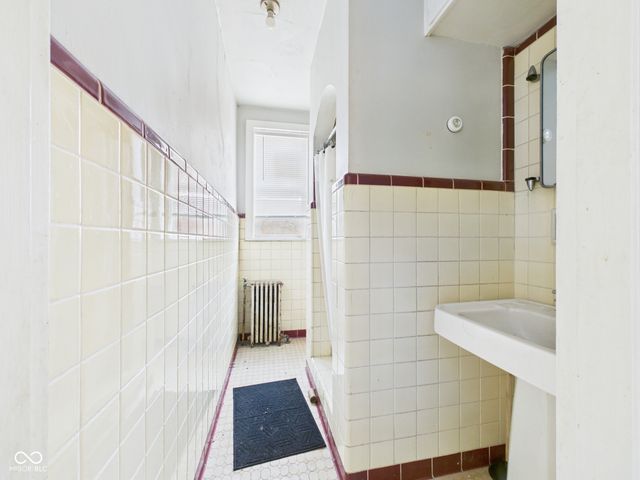 1422 Central Avenue, Anderson, IN 46016