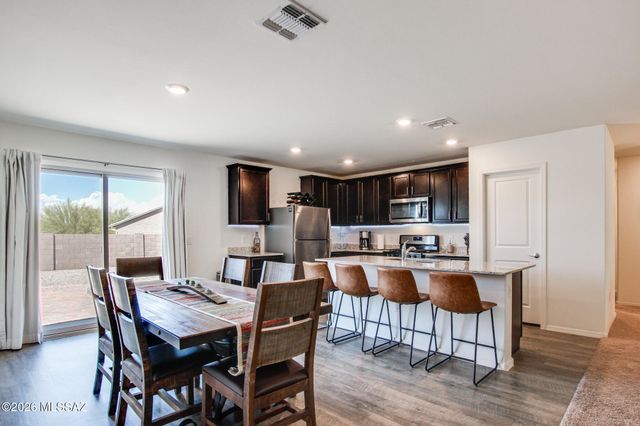 7056 S Draper Road, Tucson, AZ 85757