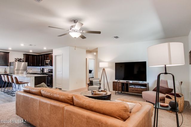 7056 S Draper Road, Tucson, AZ 85757