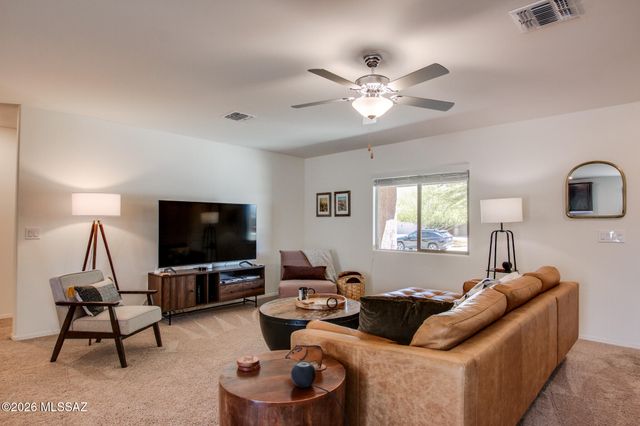 7056 S Draper Road, Tucson, AZ 85757