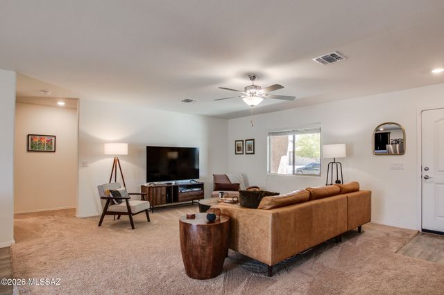 7056 S Draper Road, Tucson, AZ 85757