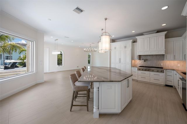 510 BOWSPRIT LANE, Longboat Key, FL 34228