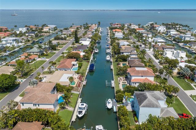 510 BOWSPRIT LANE, Longboat Key, FL 34228