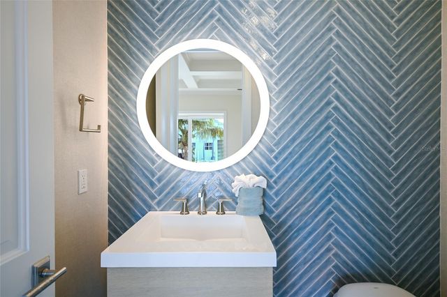 510 BOWSPRIT LANE, Longboat Key, FL 34228