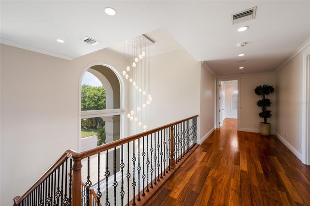 510 BOWSPRIT LANE, Longboat Key, FL 34228