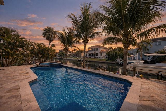 510 BOWSPRIT LANE, Longboat Key, FL 34228