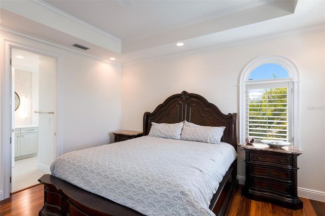 510 BOWSPRIT LANE, Longboat Key, FL 34228