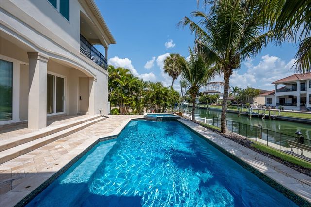 510 BOWSPRIT LANE, Longboat Key, FL 34228