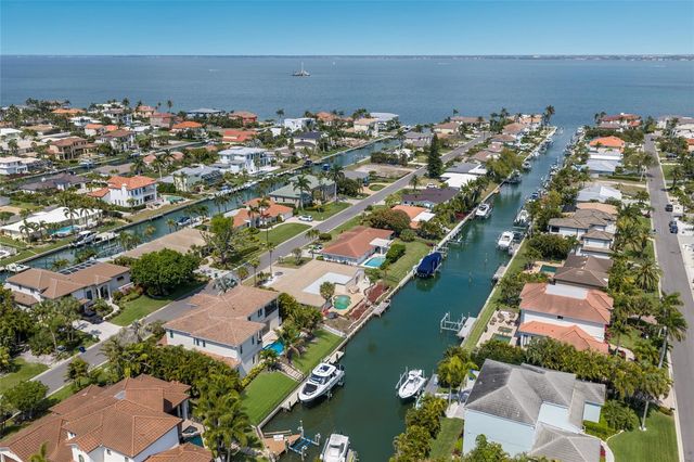 510 BOWSPRIT LANE, Longboat Key, FL 34228