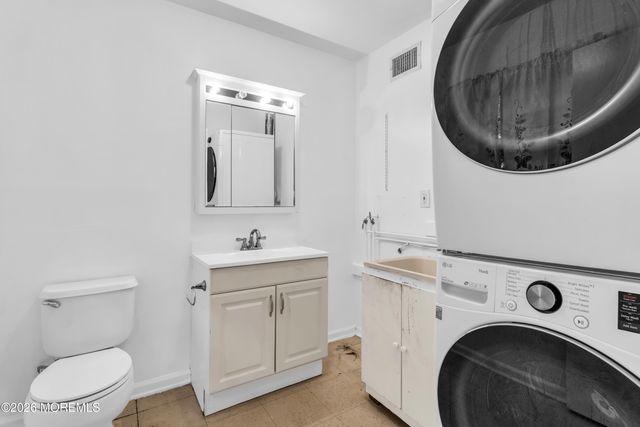 94 Leedsville Drive, Lincroft, NJ 07738