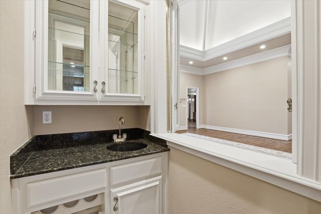 4 Champions Court, Frisco, TX 75034