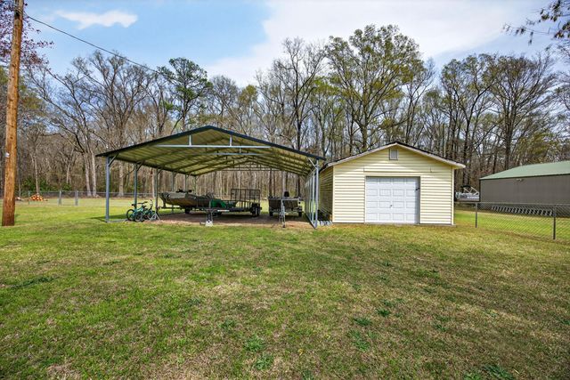813 Motley Road, Hopkins, SC 29061
