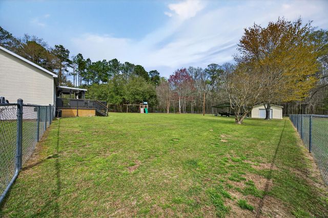 813 Motley Road, Hopkins, SC 29061