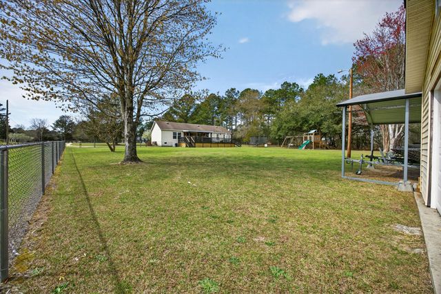 813 Motley Road, Hopkins, SC 29061