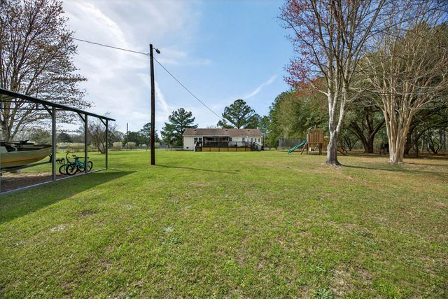 813 Motley Road, Hopkins, SC 29061