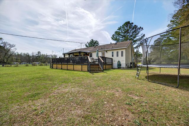 813 Motley Road, Hopkins, SC 29061