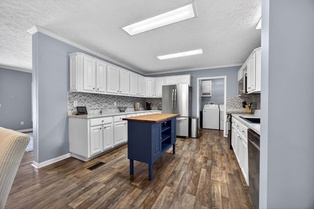 813 Motley Road, Hopkins, SC 29061