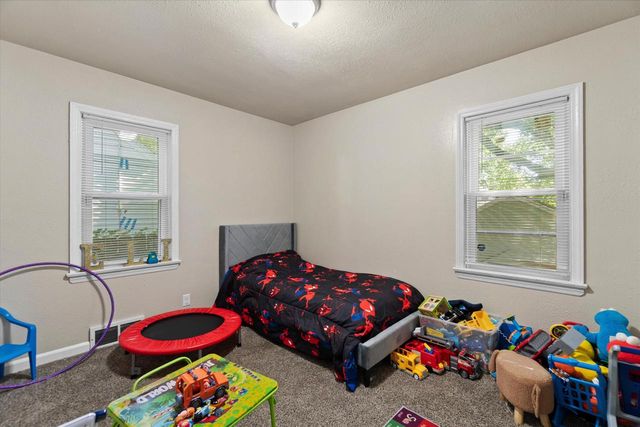 4876 N 21st STREET, Milwaukee, WI 53209