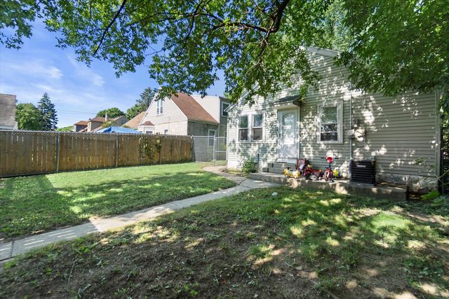 4876 N 21st STREET, Milwaukee, WI 53209