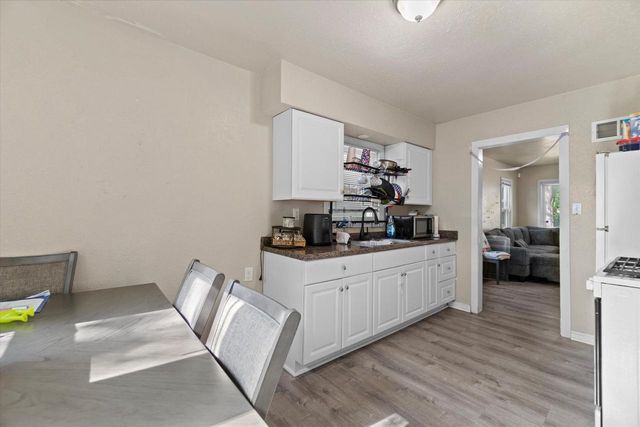 4876 N 21st STREET, Milwaukee, WI 53209