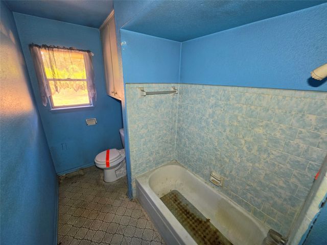 274 County Road 3375, Cleveland, TX 77327