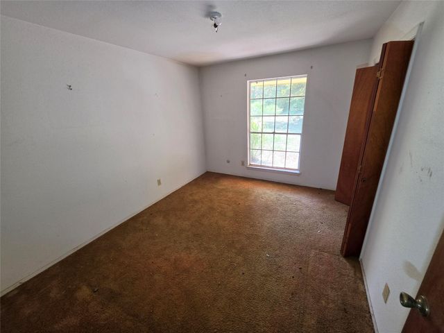 274 County Road 3375, Cleveland, TX 77327