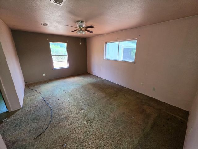 274 County Road 3375, Cleveland, TX 77327