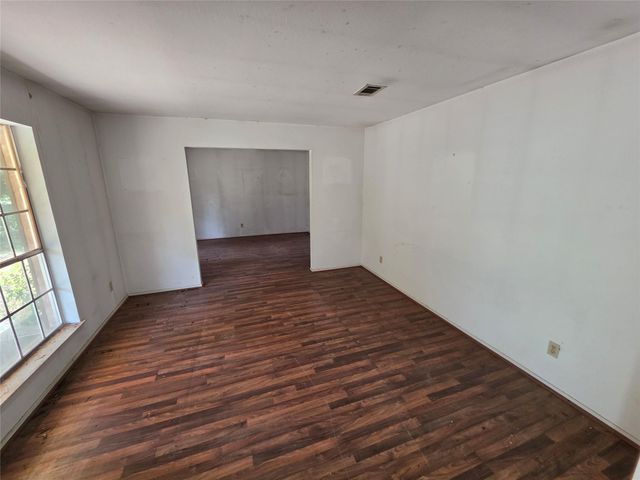 274 County Road 3375, Cleveland, TX 77327
