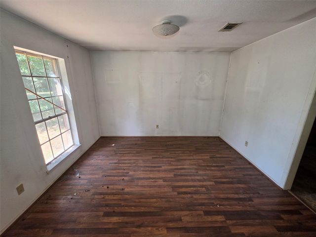 274 County Road 3375, Cleveland, TX 77327