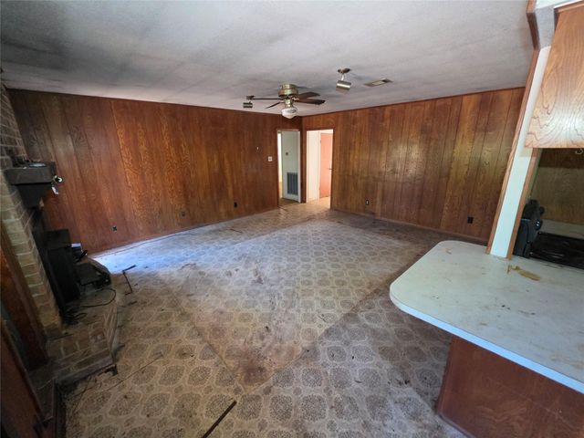 274 County Road 3375, Cleveland, TX 77327