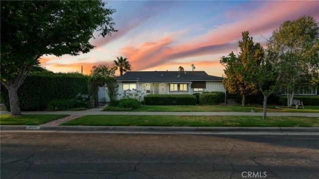 927 Alta Loma Drive, Corona, CA 92882