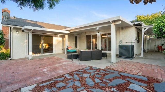 927 Alta Loma Drive, Corona, CA 92882