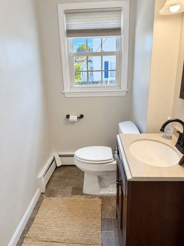 15 Puritan Rd, Beverly, MA 01915