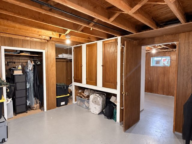 15 Puritan Rd, Beverly, MA 01915