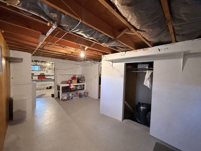 15 Puritan Rd, Beverly, MA 01915