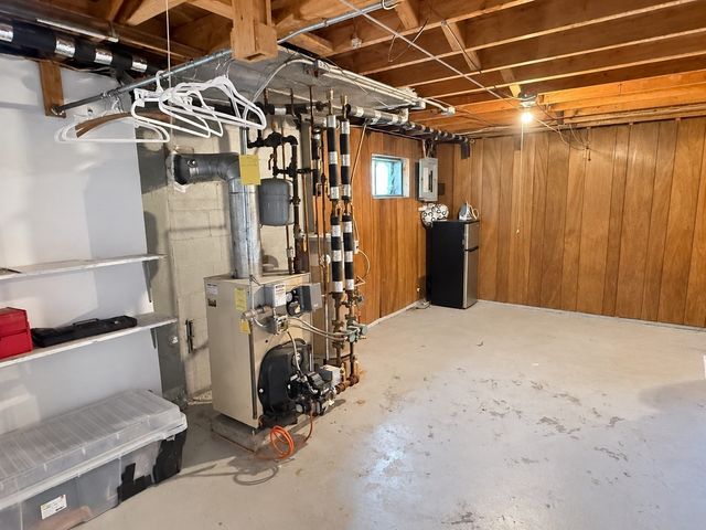 15 Puritan Rd, Beverly, MA 01915