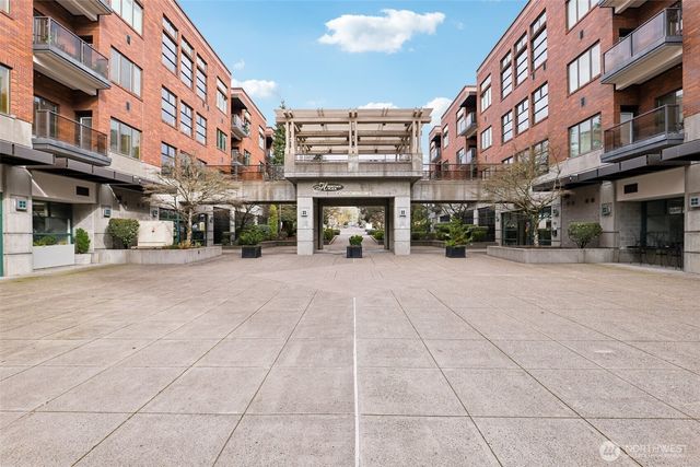 300 W 8th Street #209, Vancouver, WA 98660