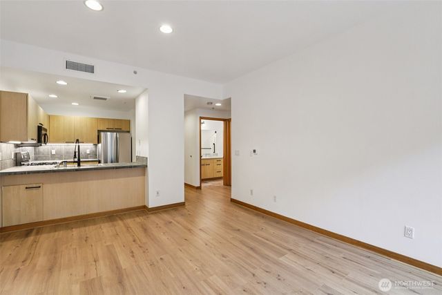 300 W 8th Street #209, Vancouver, WA 98660