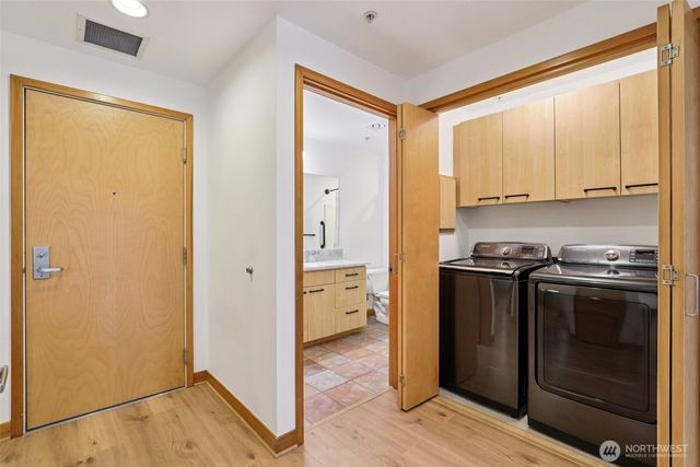 300 W 8th Street #209, Vancouver, WA 98660